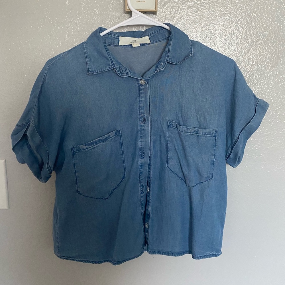 Cropped jean shirt!